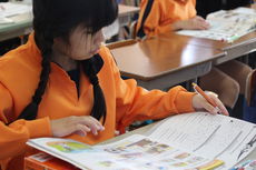 英宏小　高学年の授業風景