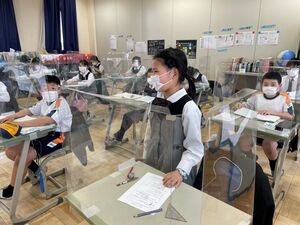 始業2日目の授業風景　【学校生活】