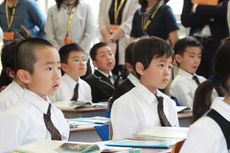 授業参観・学級懇談会　教育後援会総会を実施しました。